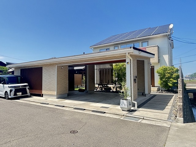 【新着物件】高松市檀紙町中古戸建 吹き抜けのある3LDK