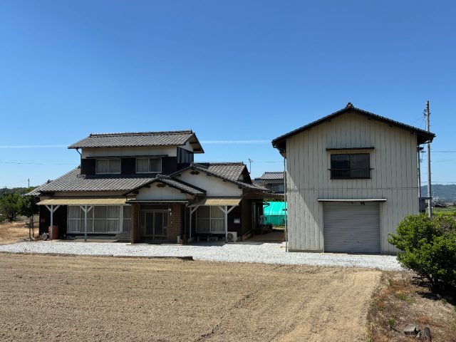 【新着物件】木田郡三木町田中中古戸建 7DK 750万円